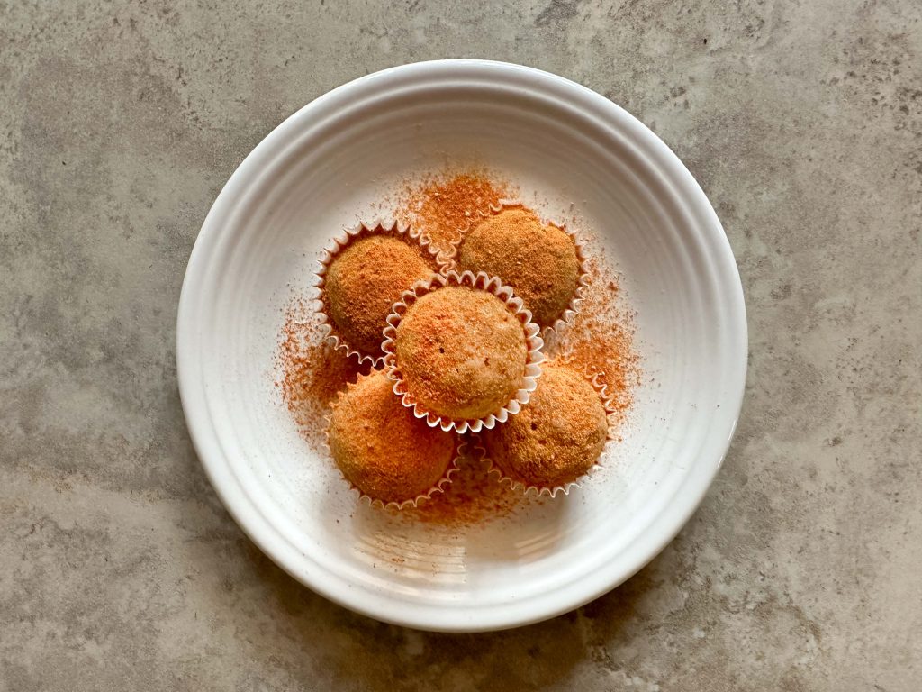 muffins with rose hips in therm