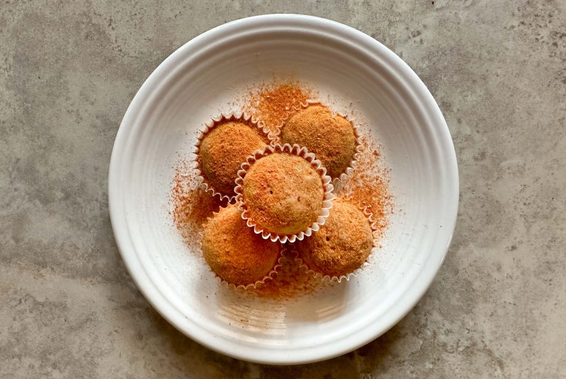 muffins with rose hips in therm